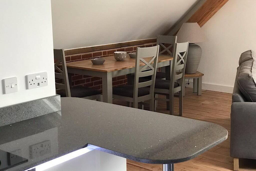 NewentBeautiful Rural Apt, Walking Distance To Three Choirs Vineyard/Brassiere Gloucestershire公寓 外观 照片